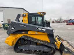 JOHN DEERE 331P
