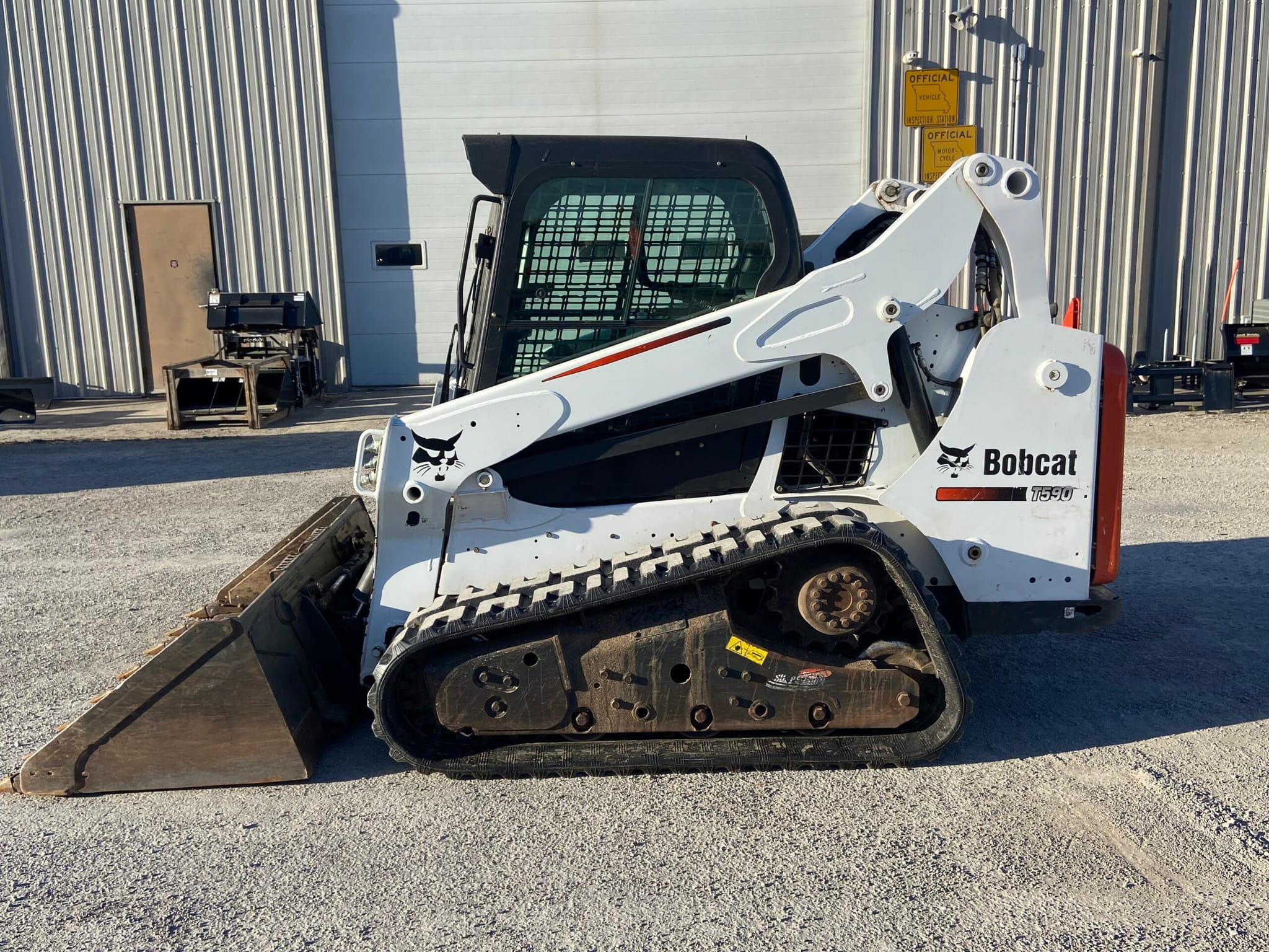 BOBCAT T590