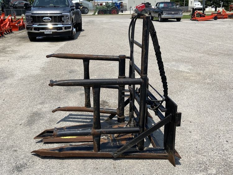 V T FABRICATION TREE CLIPPER